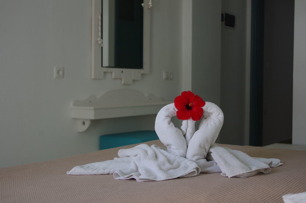 Iris Boutique Hotel Kamári Exteriör bild