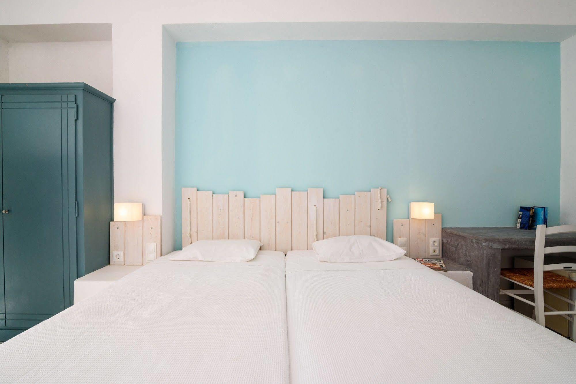 Iris Boutique Hotel Kamári Exteriör bild